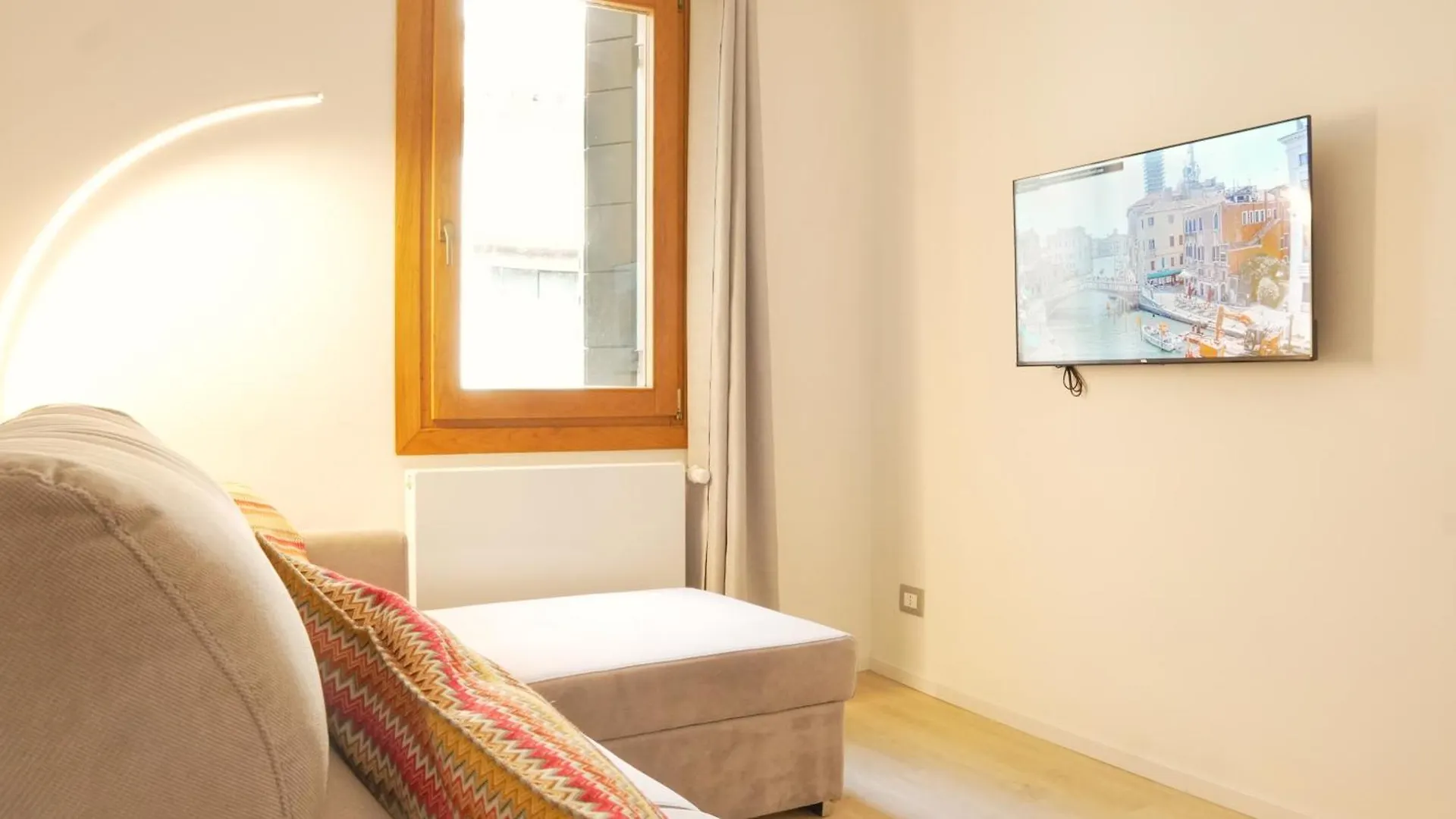 Apartment Theglasshouse Venice Italy
